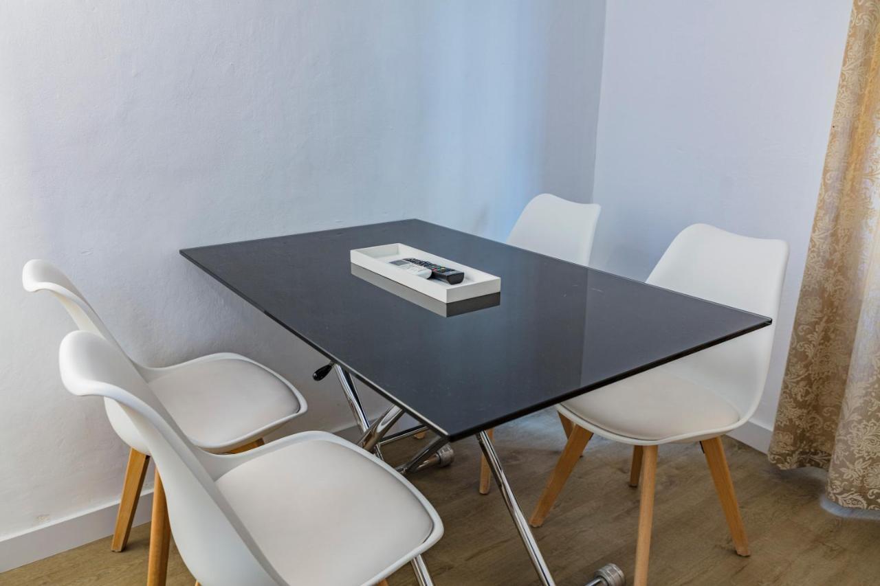 Apartment Triana Sevilla Bagian luar foto
