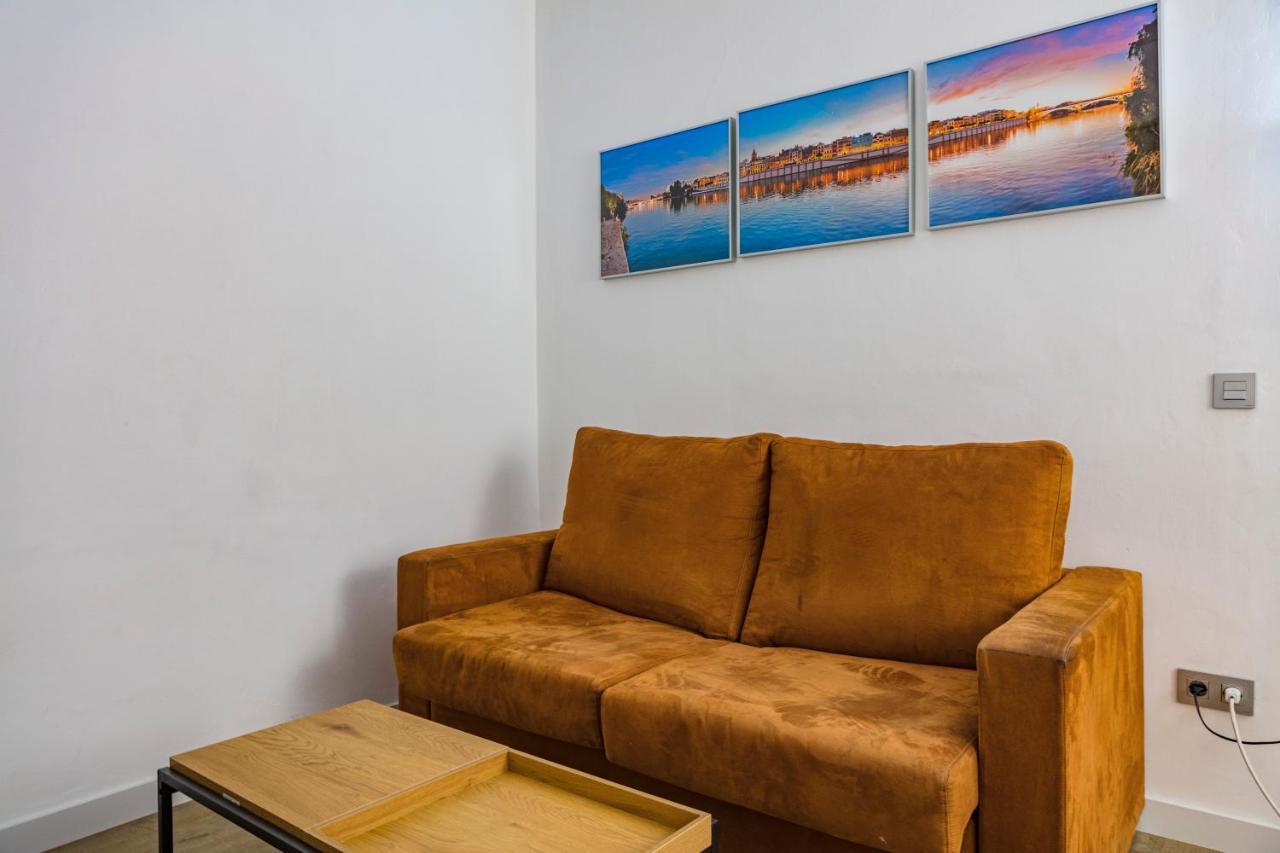Apartment Triana Sevilla Bagian luar foto